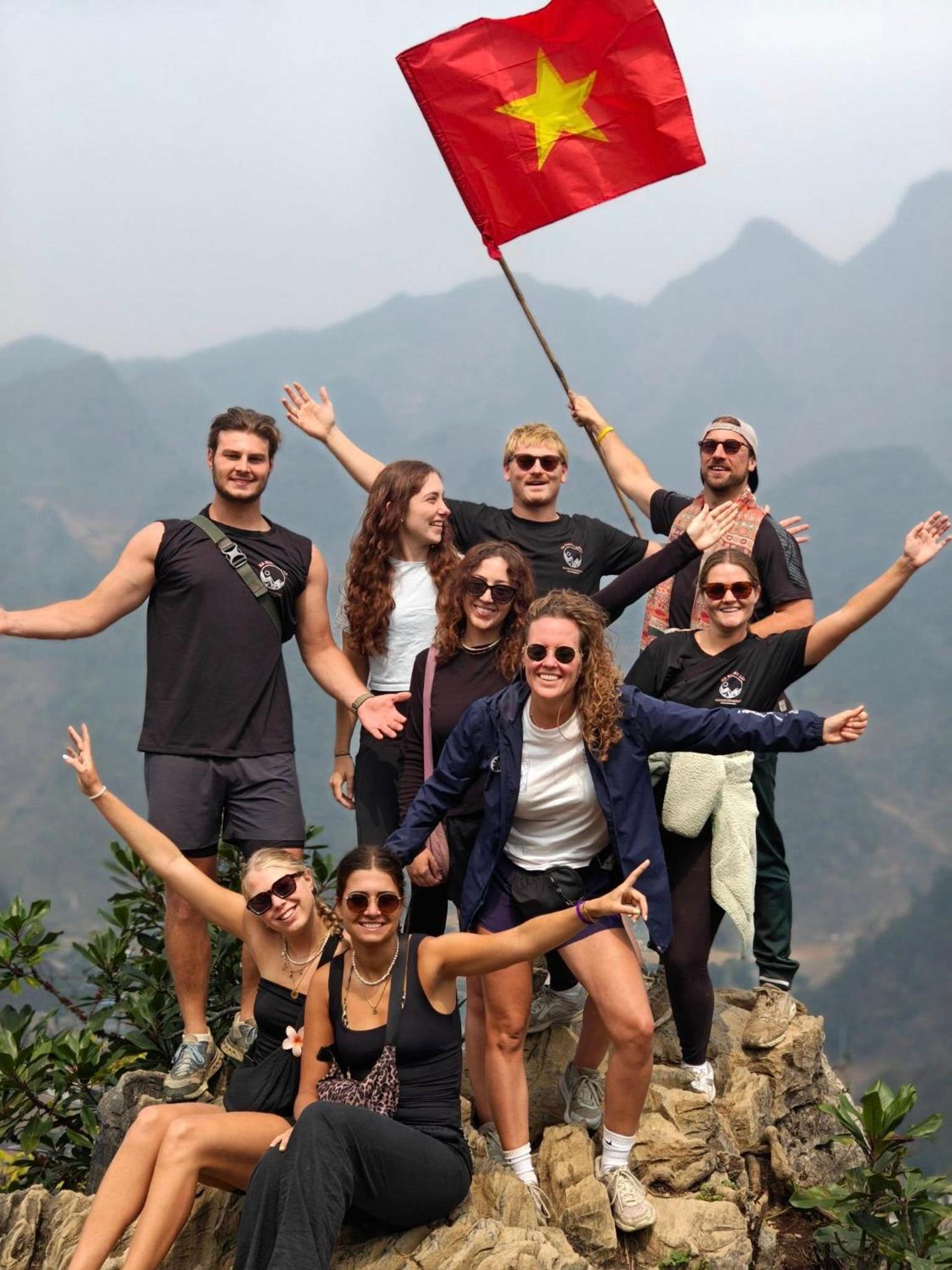 Felila Hostel & Tours Ha Giang Exterior foto